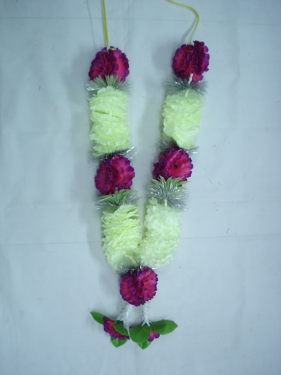 Manufacturers Exporters and Wholesale Suppliers of Artifical Garlands No-4 Karol Bagh 